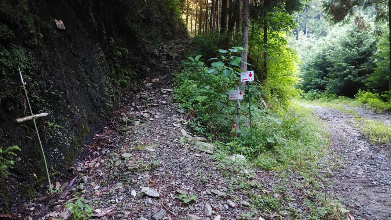 Walking Pilgrimage Hotel Tokiwa Ryokan Ozu  Экстерьер фото